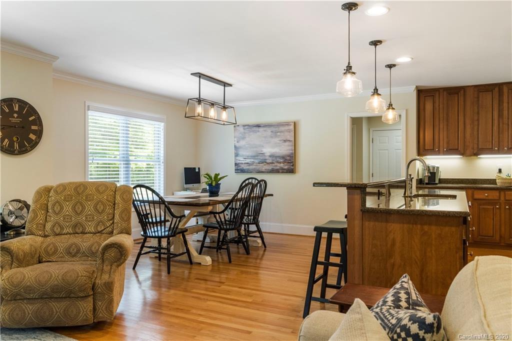 1038 Elliott Road Charlotte, NC 28216 - Photo 11 of 31 Gallery Image 11
