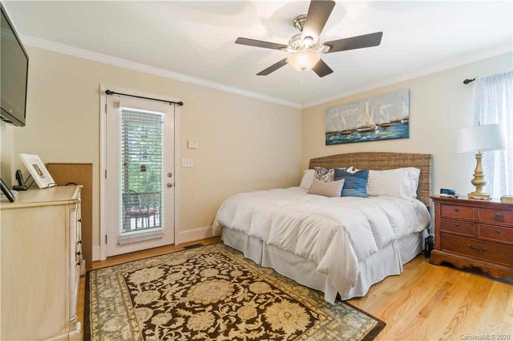 1038 Elliott Road Charlotte, NC 28216 - Photo 13 of 31 Gallery Image 13