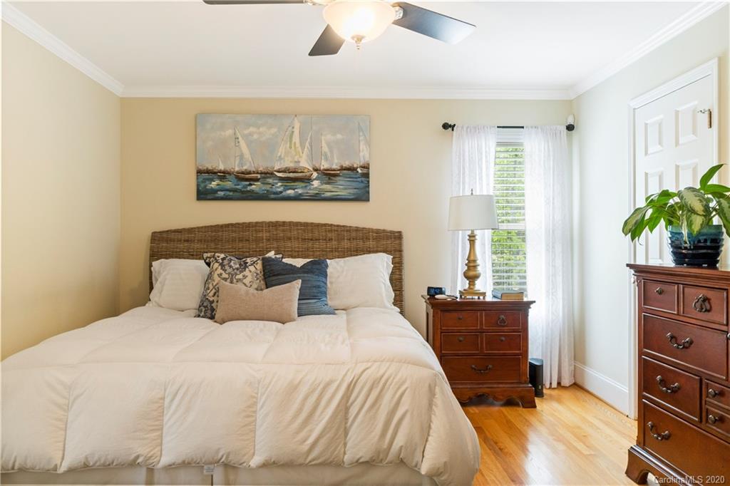 1038 Elliott Road Charlotte, NC 28216 - Photo 14 of 31 Gallery Image 14