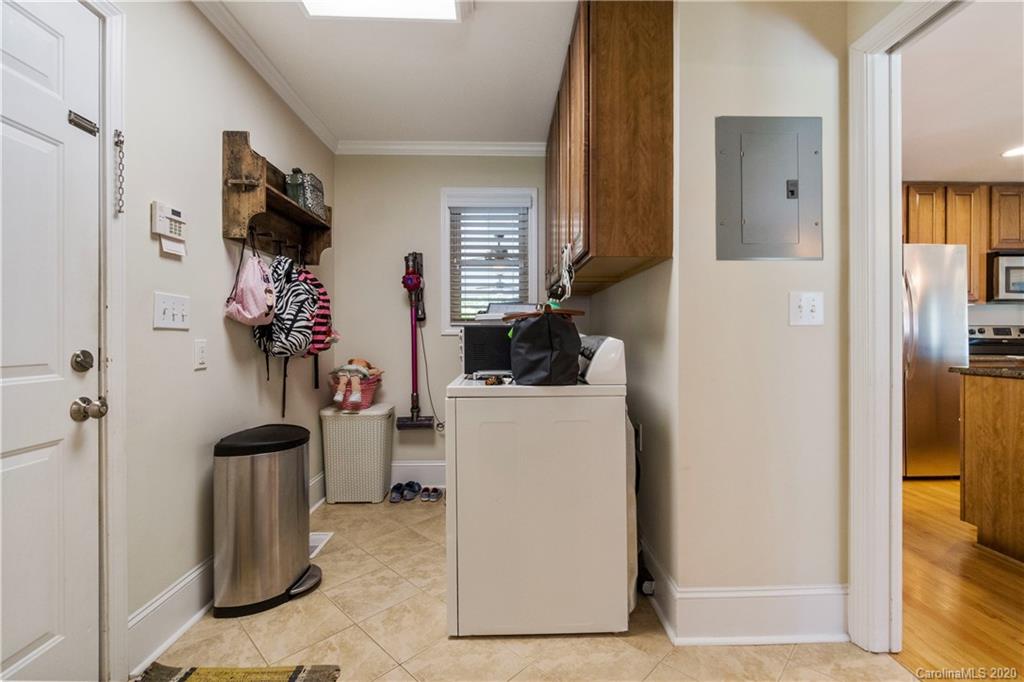 1038 Elliott Road Charlotte, NC 28216 - Photo 24 of 31 Gallery Image 24