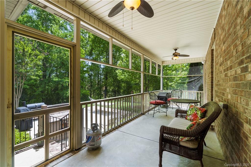 1038 Elliott Road Charlotte, NC 28216 - Photo 27 of 31 Gallery Image 27