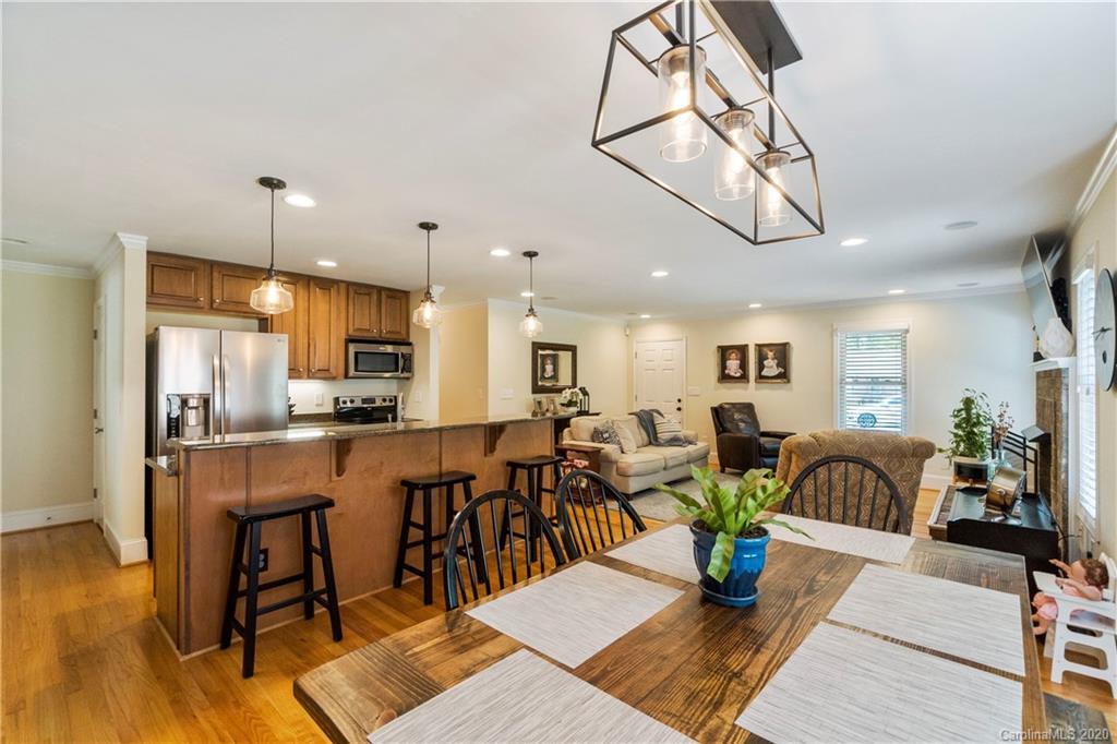 1038 Elliott Road Charlotte, NC 28216 - Photo 10 of 31 Gallery Image 10