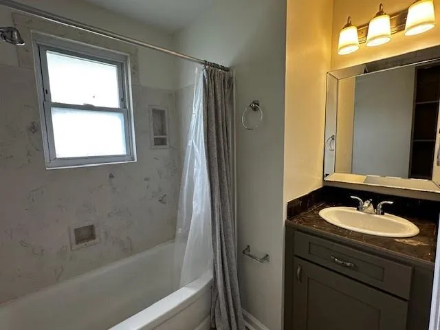 $1,525 | 4728 Meadowdale Street, Metairie, LA 70006