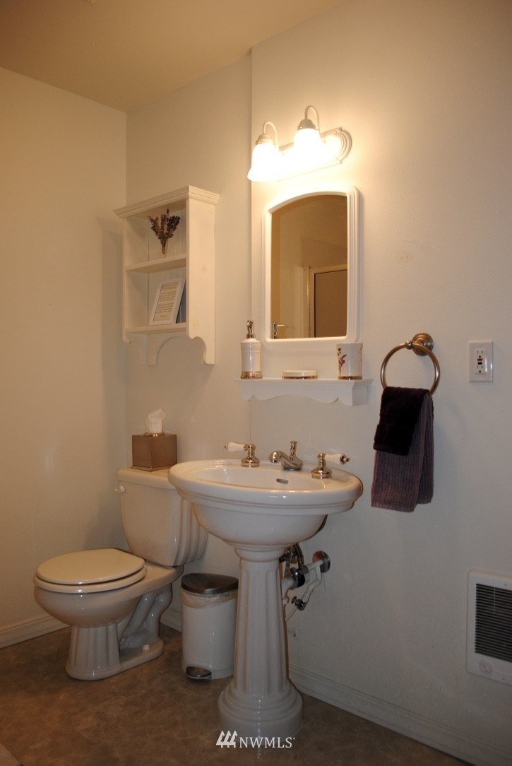 4202 Wapato Lake Road Manson, WA 98831 - Photo 16 of 24 Gallery Image 16