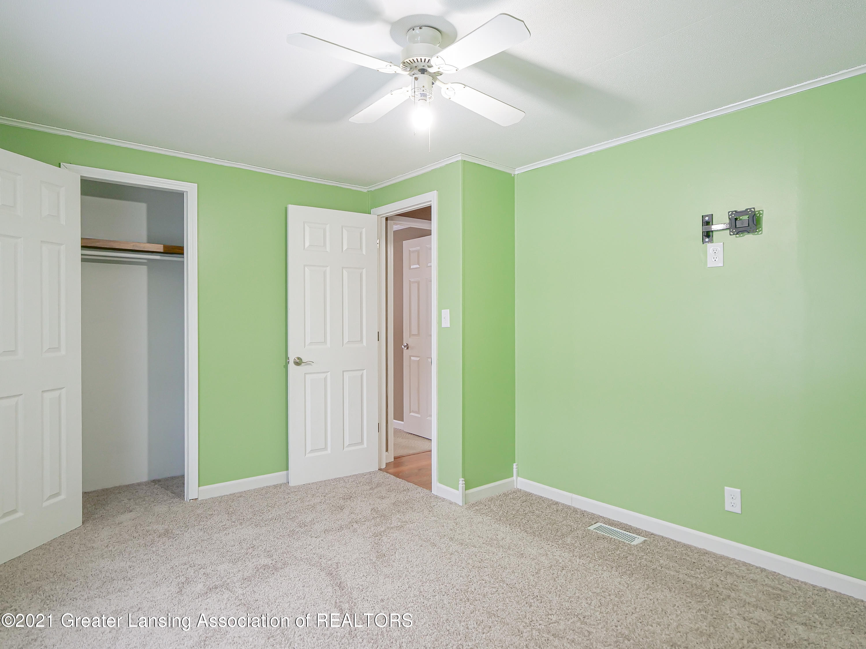 240 Casler Road Charlotte, MI 48813 - Photo 18 of 46 240_Casler_Rd-27
