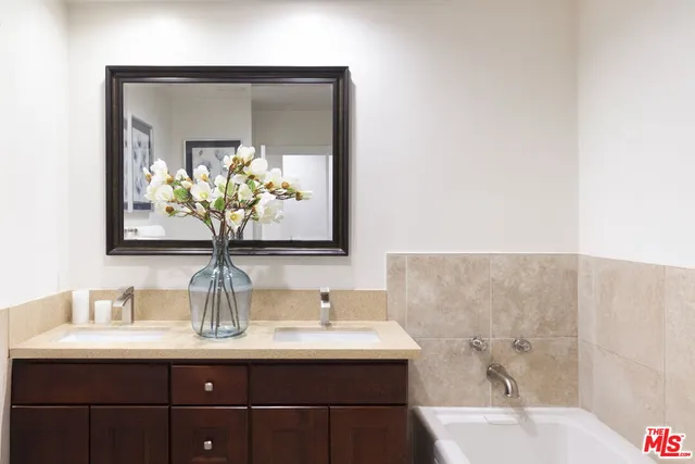 $1,349,000 | 6130 Flores Avenue, Los Angeles, CA 90056