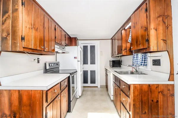 $3,000 | 34 Old Park Lane Road, New Milford, CT 06776