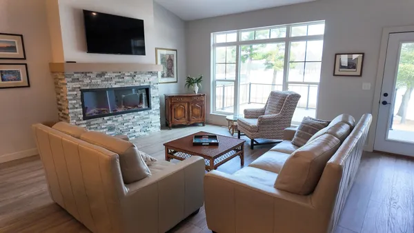 $775,000 | 1106 West River Road, Mosinee, WI 54455