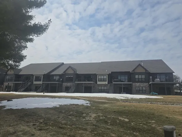 $775,000 | 1106 West River Road, Mosinee, WI 54455