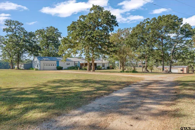 $435,000 | 16900 Private Road 7608, Brownsboro, TX 75756