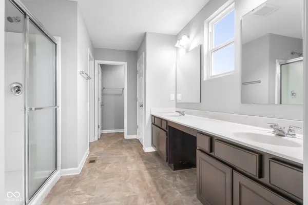 $319,900 | 2216 Creek Bank Drive, Columbus, IN 47201