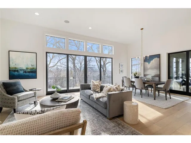 $1,544,468 | 13975 27th Street North, Stillwater, MN 55082