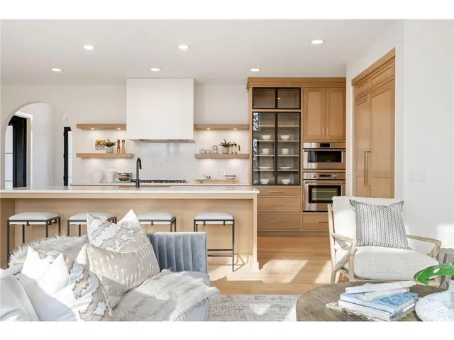 $1,544,468 | 13975 27th Street North, Stillwater, MN 55082