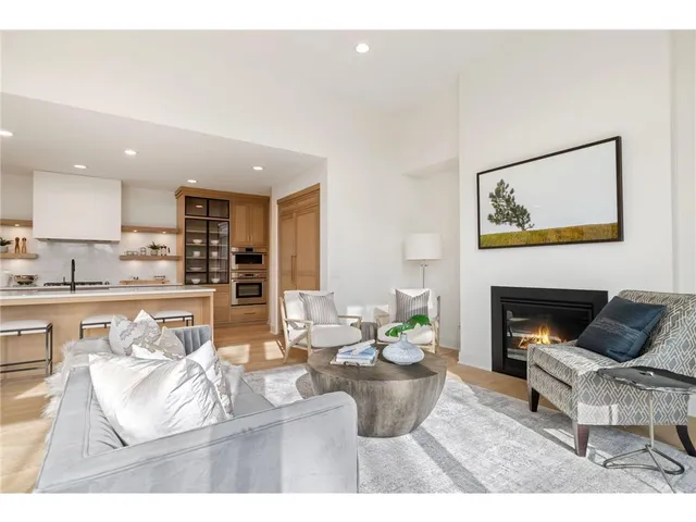 $1,544,468 | 13975 27th Street North, Stillwater, MN 55082