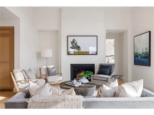 $1,544,468 | 13975 27th Street North, Stillwater, MN 55082