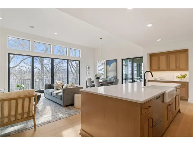 $1,544,468 | 13975 27th Street North, Stillwater, MN 55082