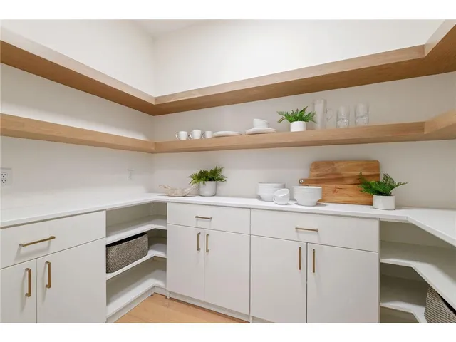 $1,544,468 | 13975 27th Street North, Stillwater, MN 55082