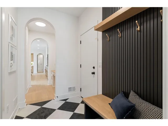 $1,544,468 | 13975 27th Street North, Stillwater, MN 55082