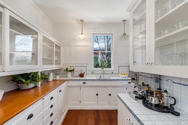 $4,950,000 | 1651 Spring Mountain Road, St. Helena, CA 94574