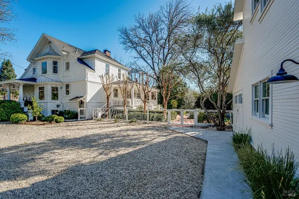 $4,950,000 | 1651 Spring Mountain Road, St. Helena, CA 94574