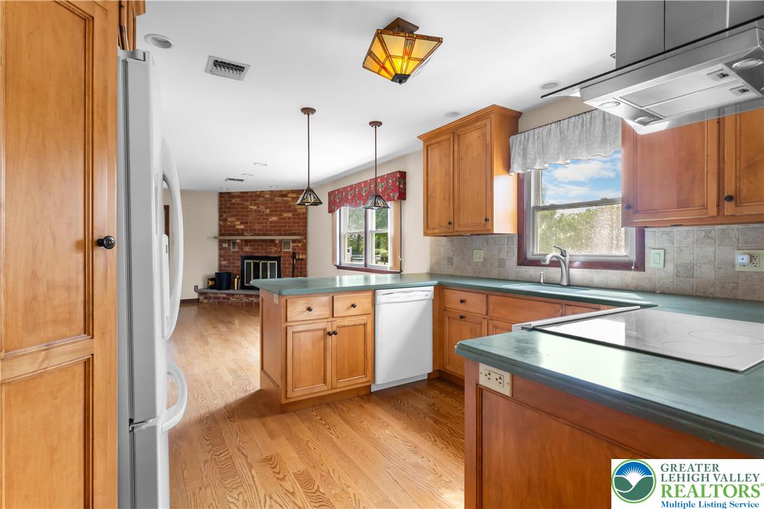 8034 Valley View Road Northampton, PA 18067 - Photo 7 of 27 Gallery Image 7