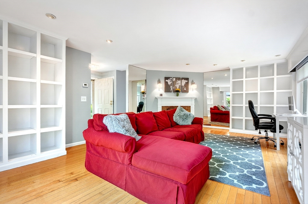 2 Daybreak, Unit 2 Wayland, MA 01778 - Photo 16 of 37