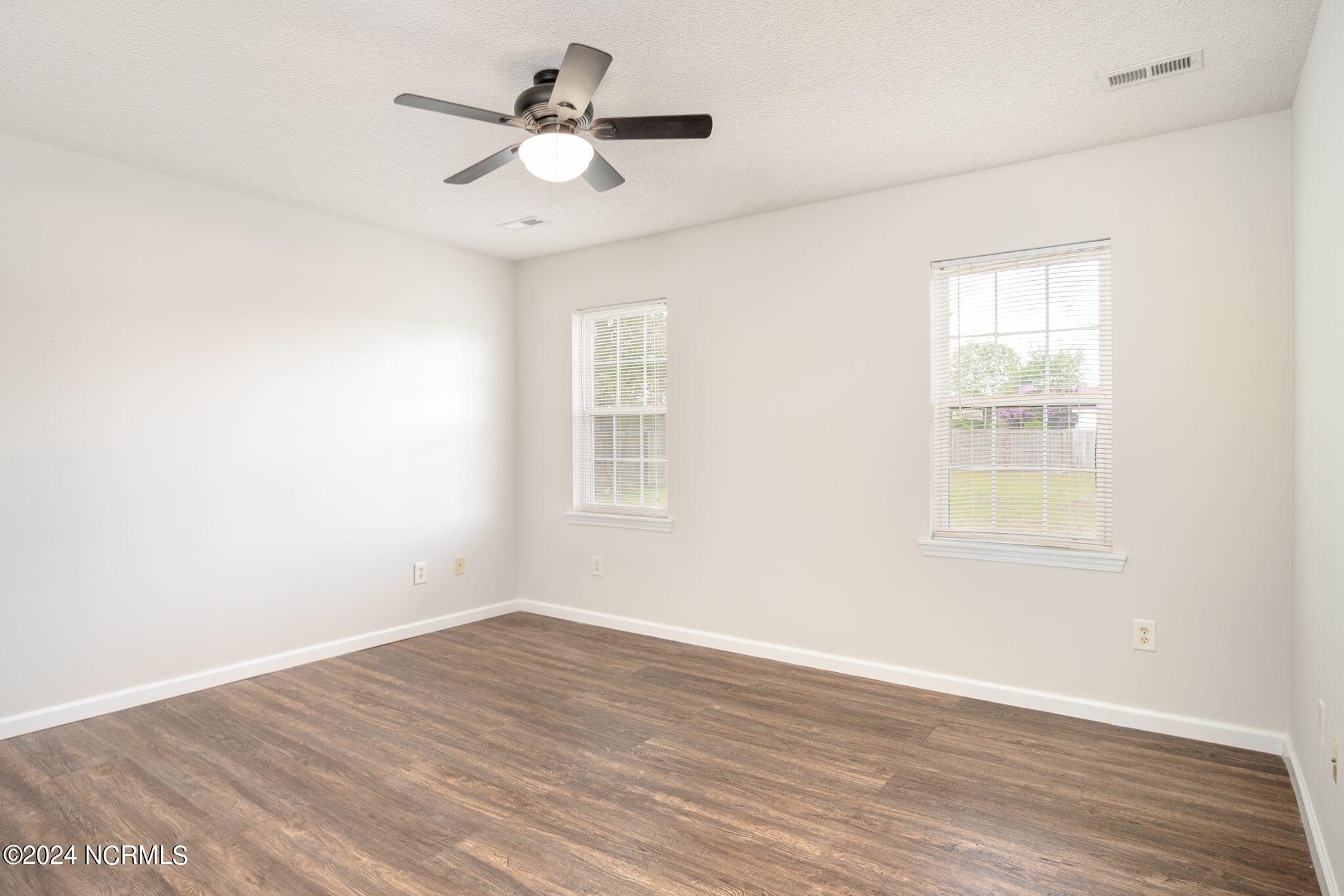 101 Linden Road Richlands, NC 28574 - Photo 11 of 21 101 Linden Rd-20