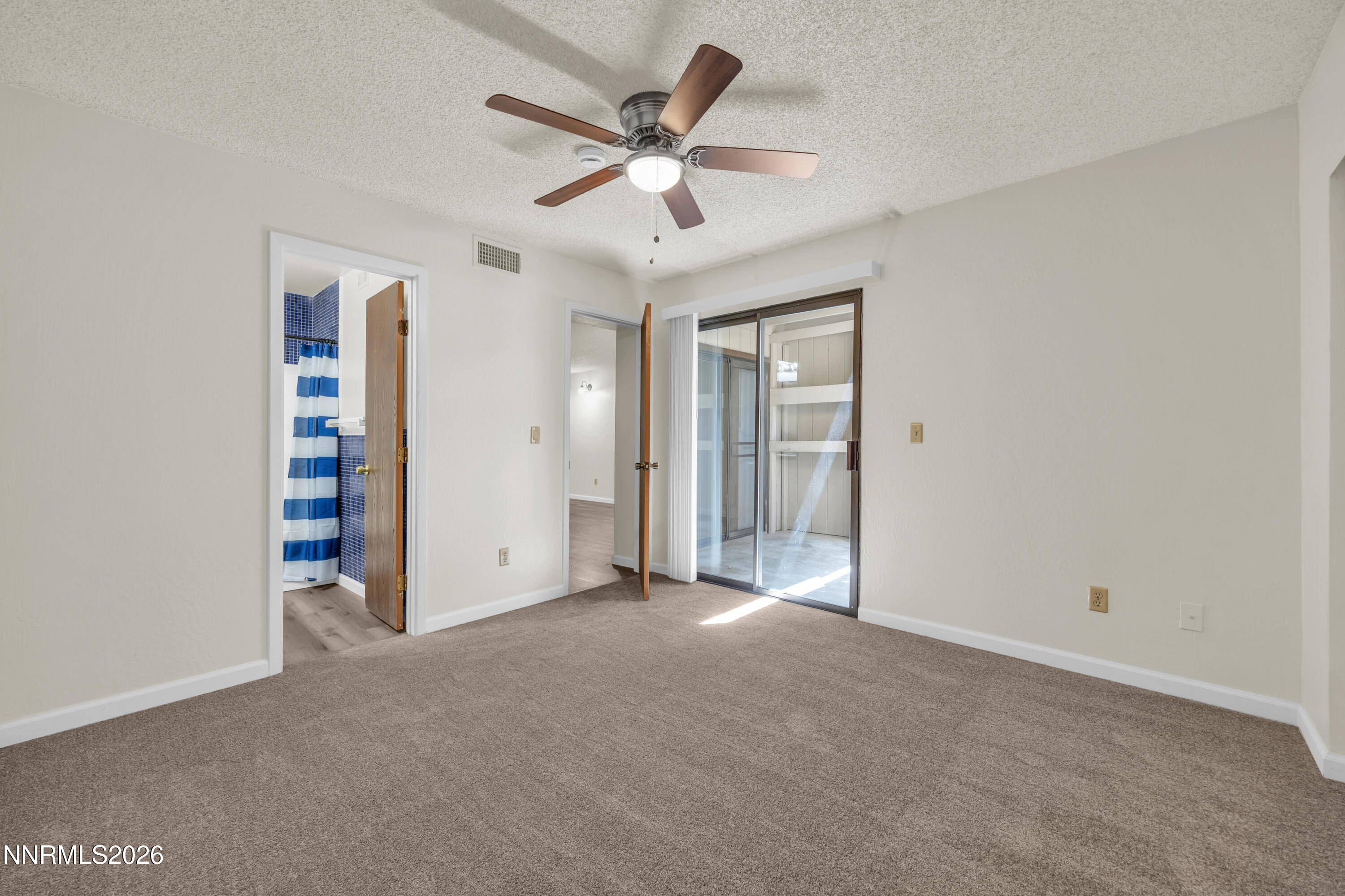 5037 Reggie Road Reno, NV 89502 - Photo 8 of 25 10_img_3866