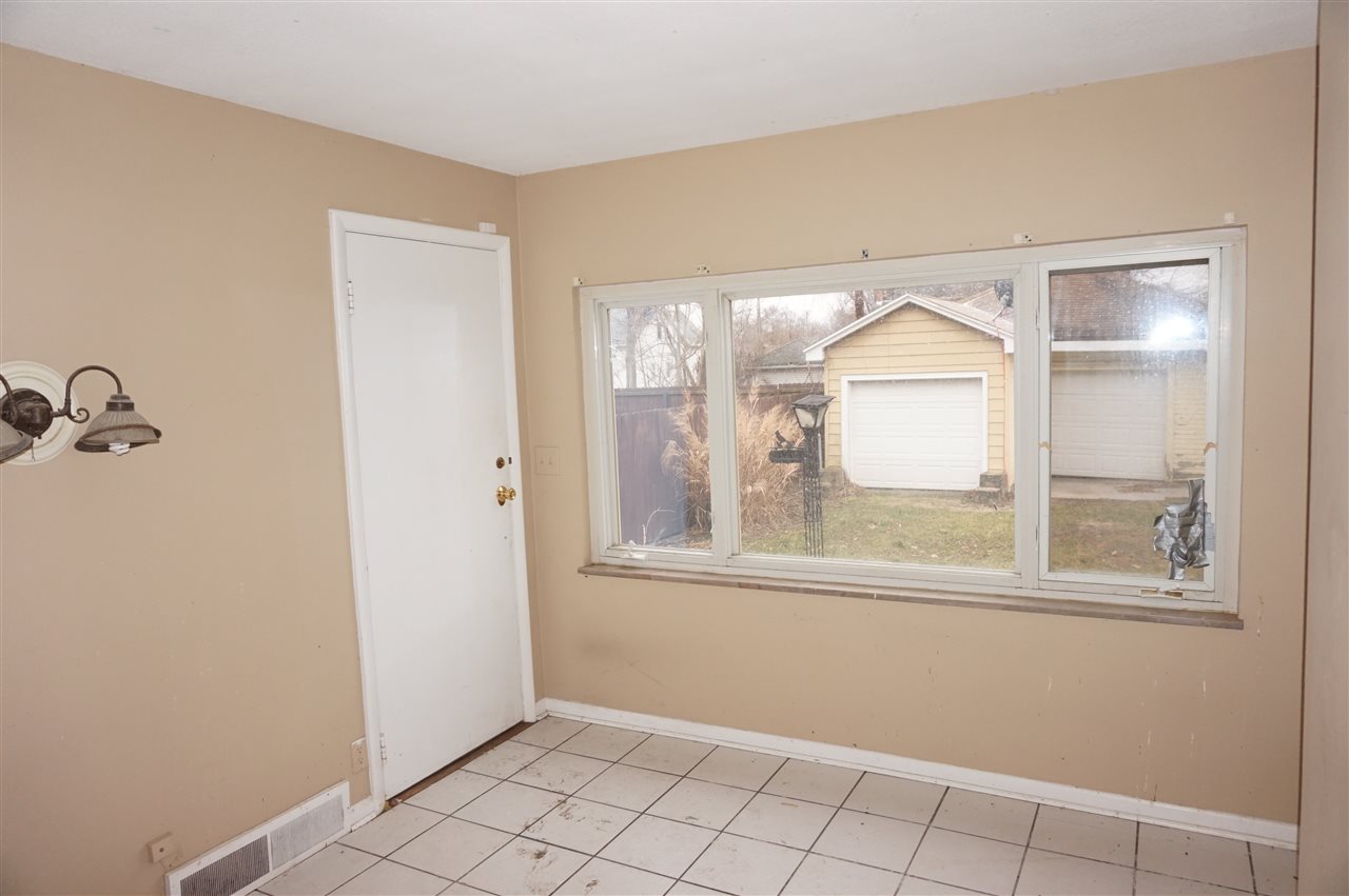 1139 Sinclair Street Fort Wayne, IN 46808 - Photo 8 of 12 Gallery Image 8