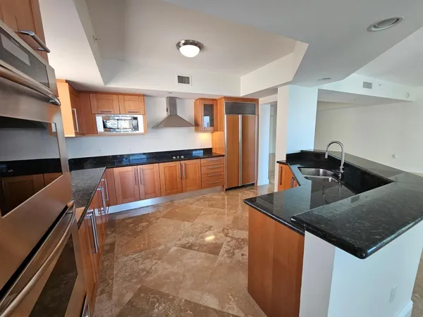 $9,000 | 3301 Northeast 183rd Street, Unit 1609, Aventura, FL 33160