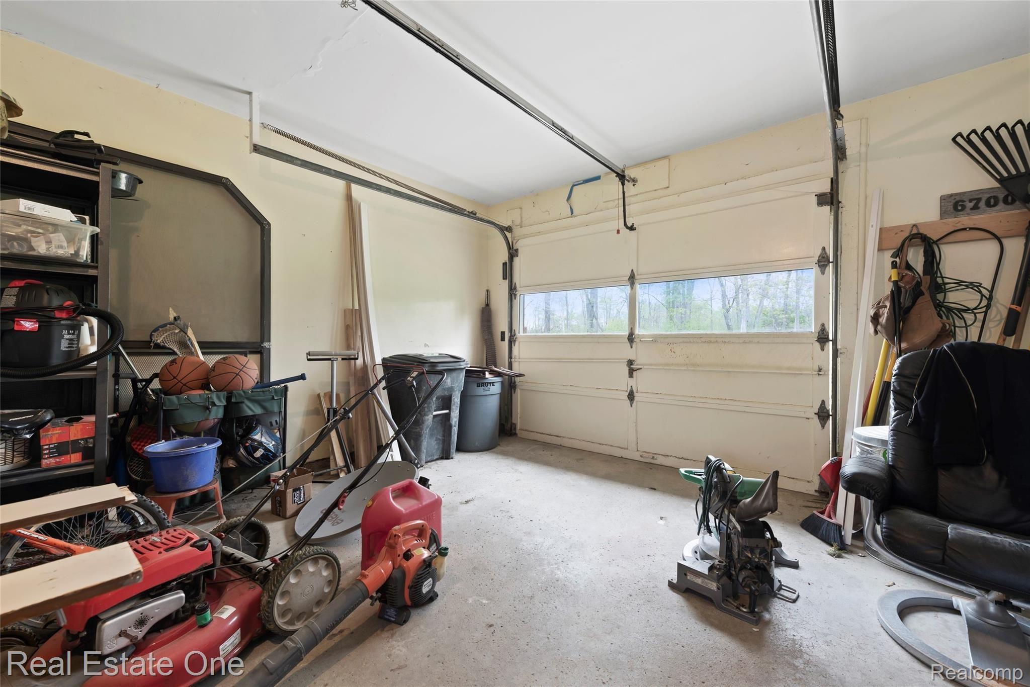 6700 South Zeeb Road Saline, MI 48176 - Photo 40 of 50 DSC_4621.jpg
