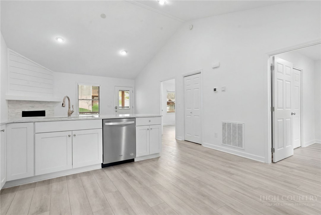 107 Pinebrook Court, Unit 2 Boone, NC 28607 - Photo 8 of 31