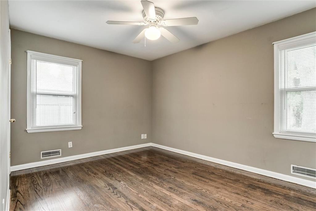 7832 Tomahawk Road Prairie Village, KS 66208 - Photo 17 of 34