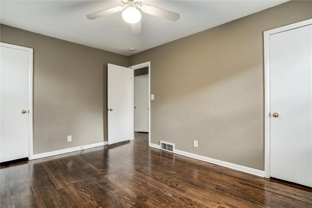 7832 Tomahawk Road Prairie Village, KS 66208 - Photo 18 of 34