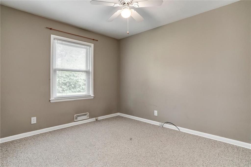 7832 Tomahawk Road Prairie Village, KS 66208 - Photo 23 of 34