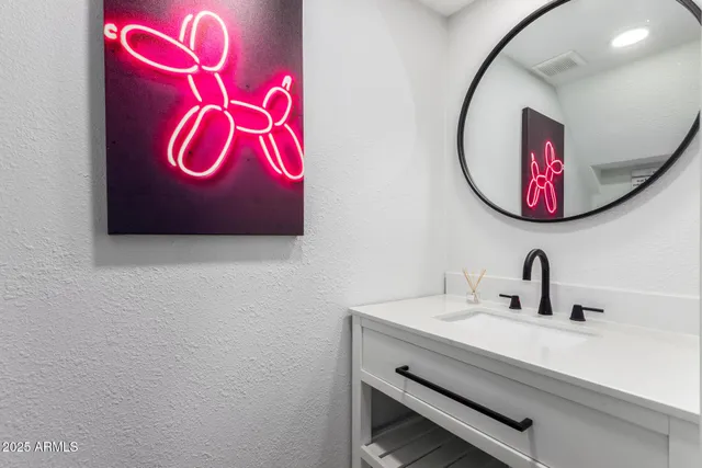 $1,950 | 7817 East Valley Vista Drive, Scottsdale, AZ 85250