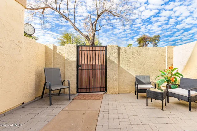 $1,950 | 7817 East Valley Vista Drive, Scottsdale, AZ 85250