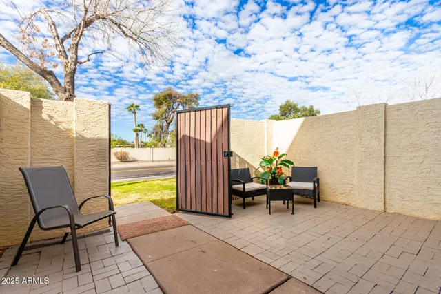 $1,950 | 7817 East Valley Vista Drive, Scottsdale, AZ 85250