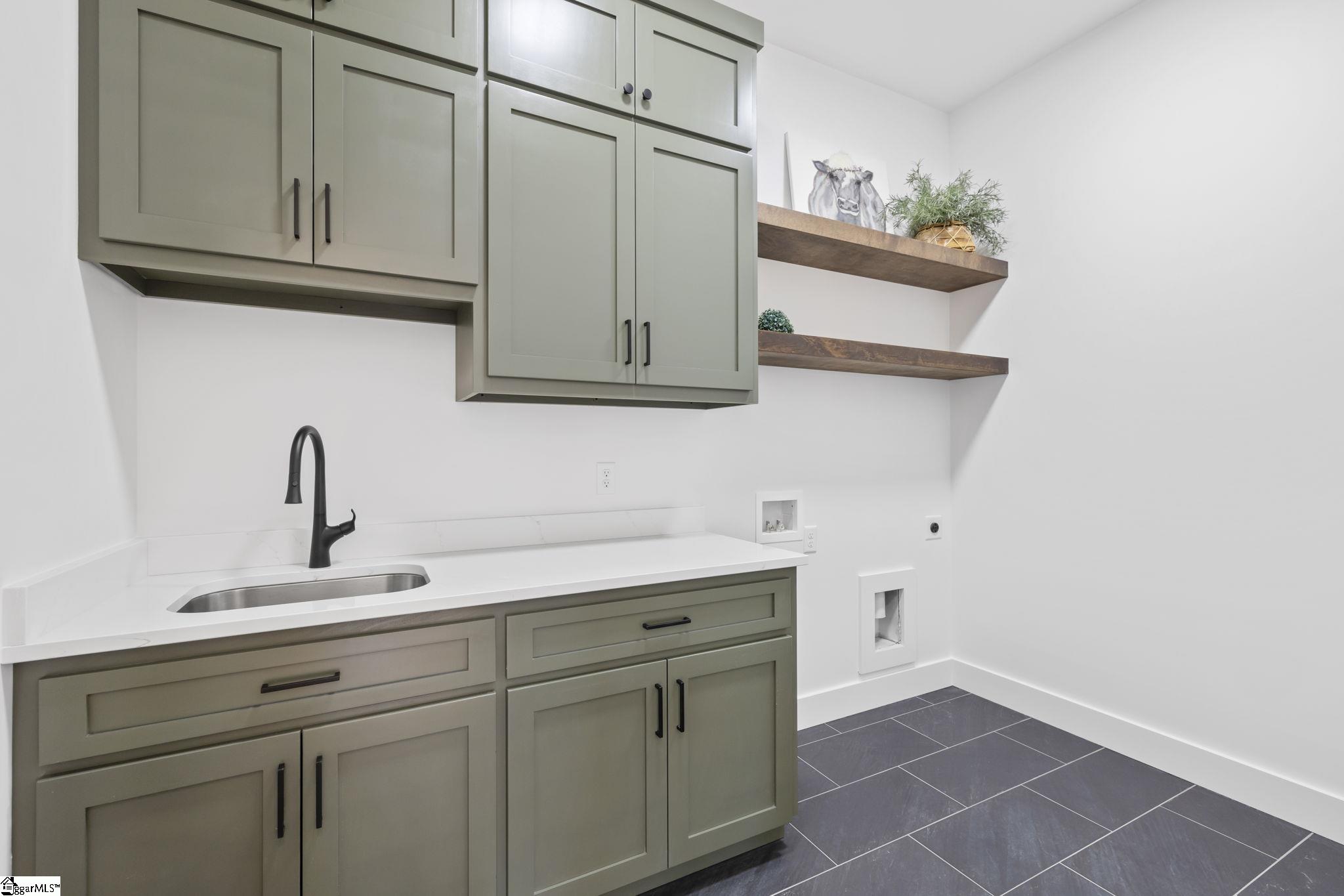 239 South Glassy Mountain Road Landrum, SC 29356 - Photo 14 of 36