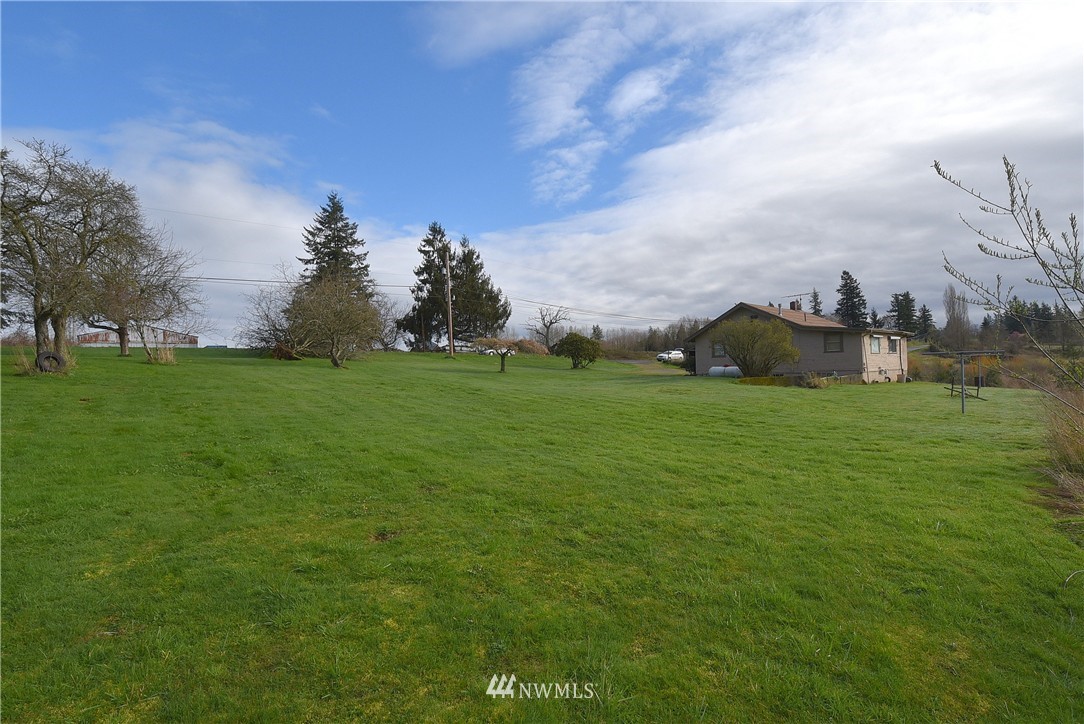 641 East Axton Road Bellingham, WA 98226 - Photo 18 of 25