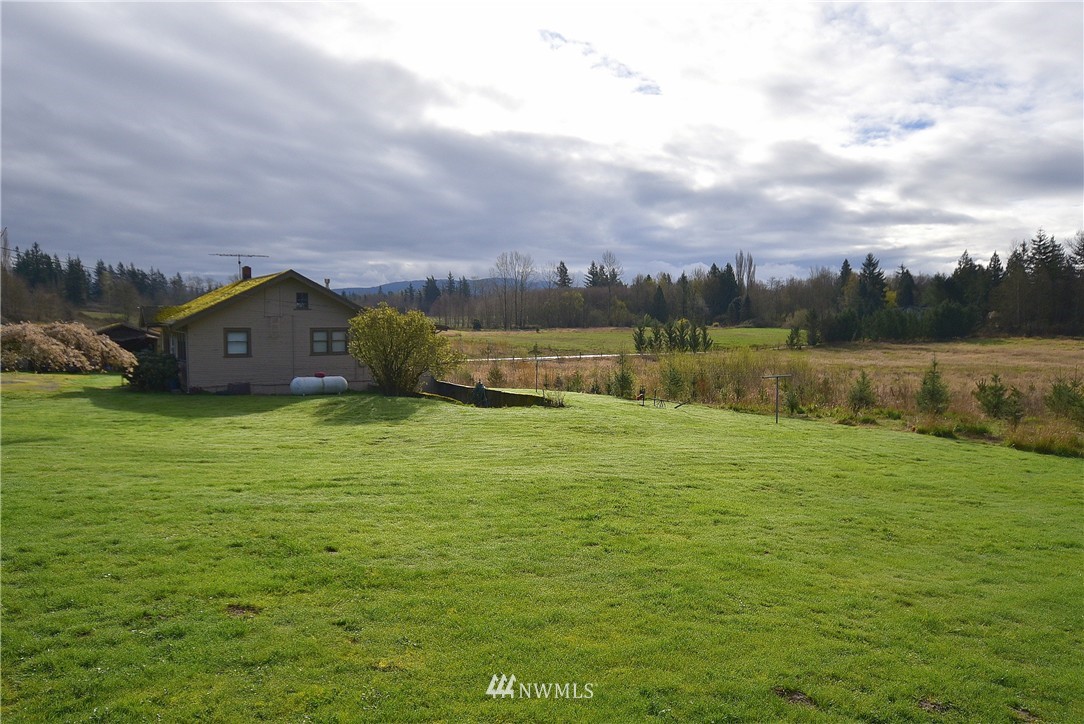 641 East Axton Road Bellingham, WA 98226 - Photo 3 of 25