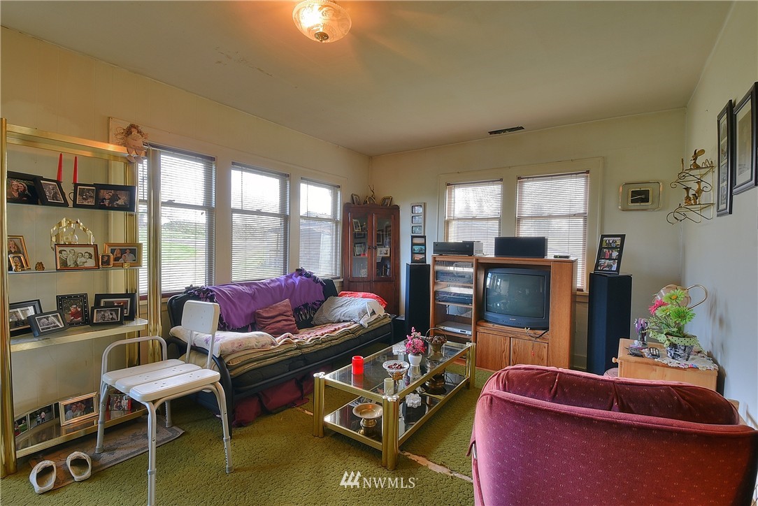 641 East Axton Road Bellingham, WA 98226 - Photo 7 of 25