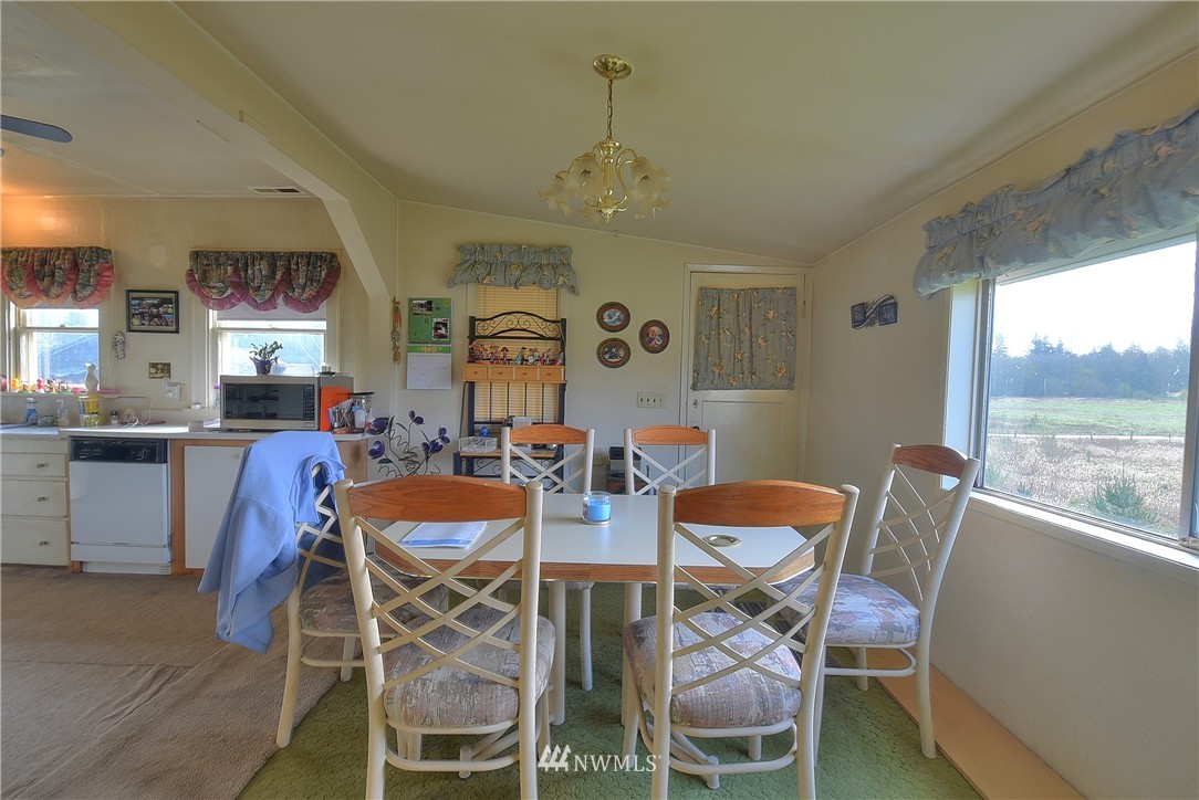 641 East Axton Road Bellingham, WA 98226 - Photo 10 of 25