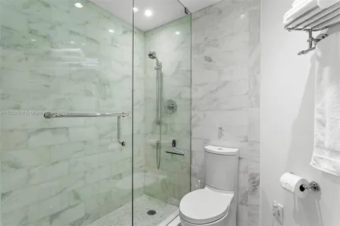 $730,000 | 888 Brickell Key Drive, Unit 2606, Miami, FL 33131