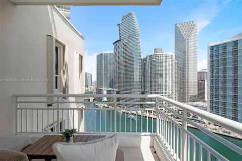 $730,000 | 888 Brickell Key Drive, Unit 2606, Miami, FL 33131