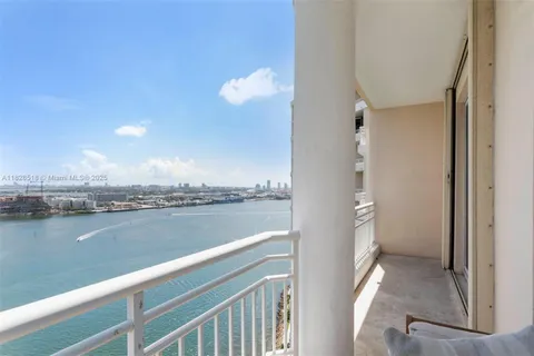 $730,000 | 888 Brickell Key Drive, Unit 2606, Miami, FL 33131