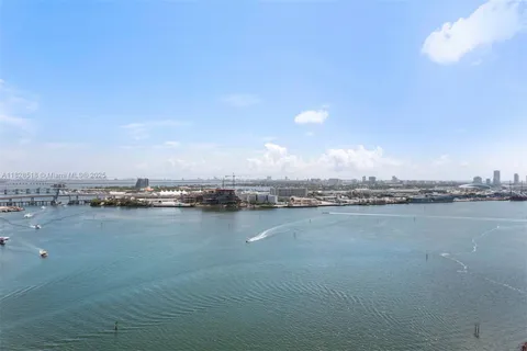 $730,000 | 888 Brickell Key Drive, Unit 2606, Miami, FL 33131