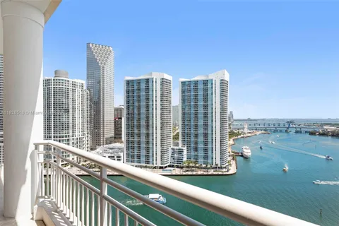 $730,000 | 888 Brickell Key Drive, Unit 2606, Miami, FL 33131