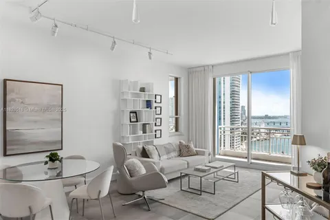 $730,000 | 888 Brickell Key Drive, Unit 2606, Miami, FL 33131