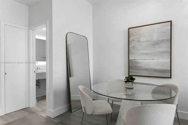 $699,000 | 888 Brickell Key Drive, Unit 2606, Miami, FL 33131